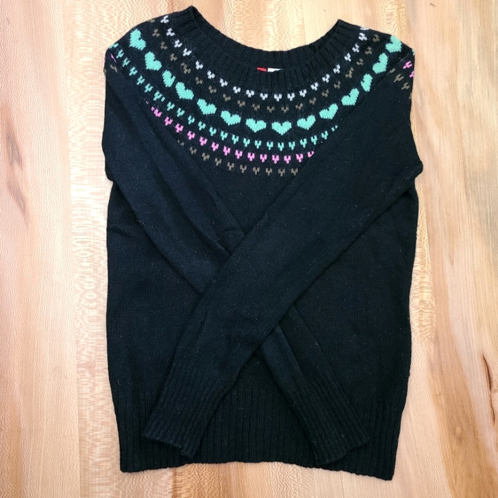 Heart Trimmed Collar Sweater